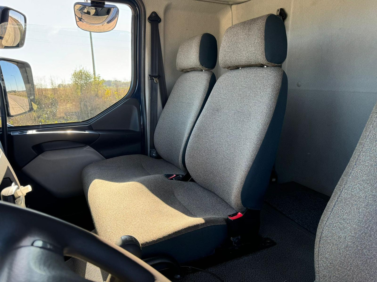 משאית תיבה VOLVO FL 240: תמונה 40 משאית תיבה VOLVO FL 240: תמונה 40