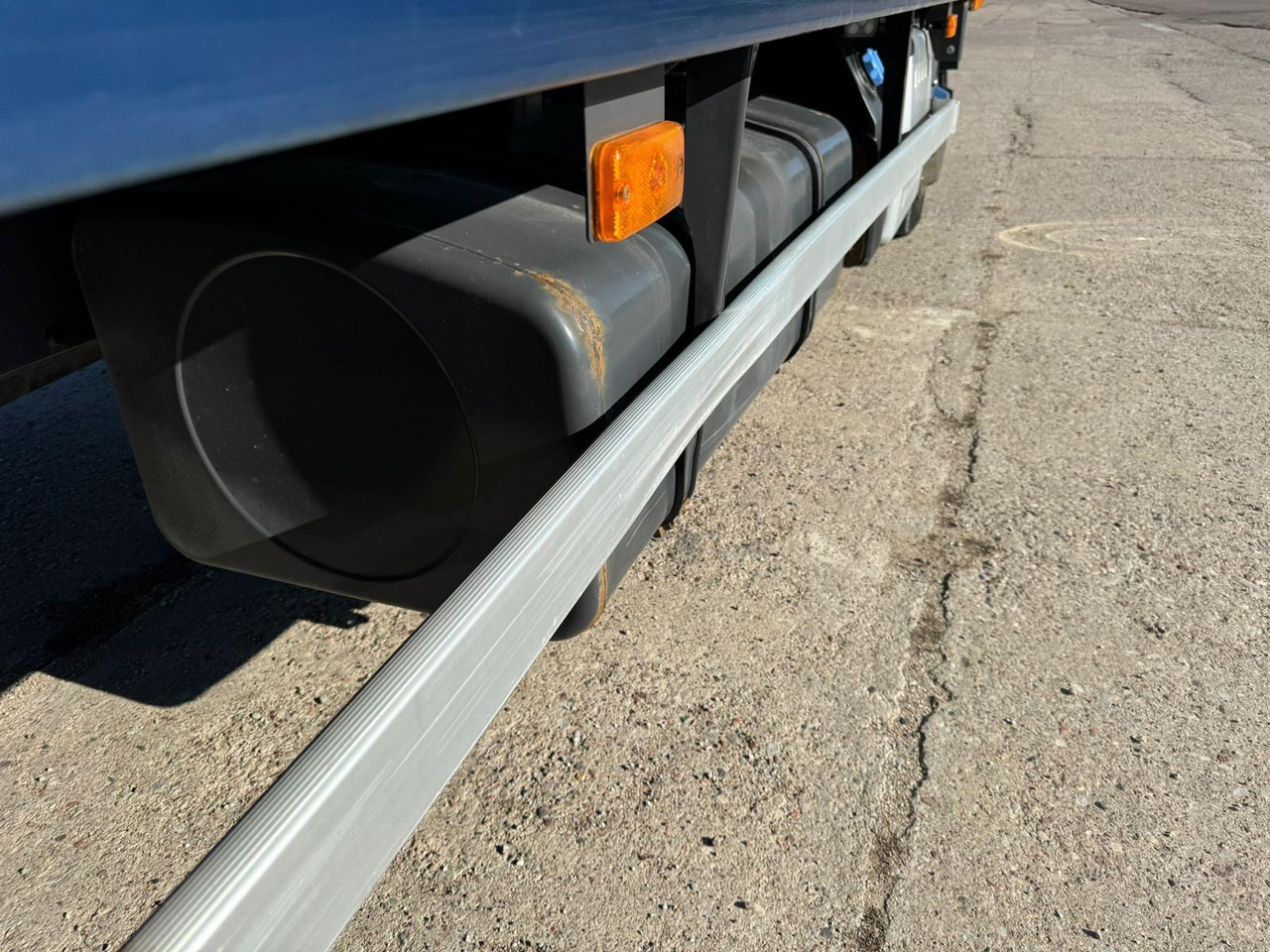 משאית תיבה VOLVO FL 240: תמונה 33 משאית תיבה VOLVO FL 240: תמונה 33