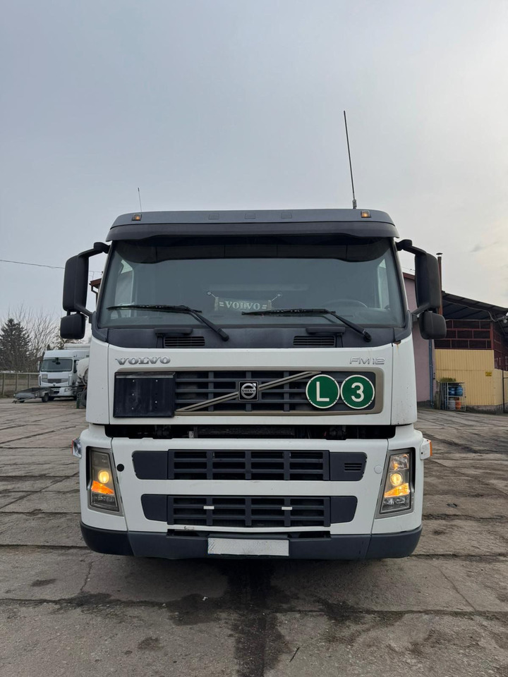 VOLVO FM12.380 - משאית מכל: תמונה 2 VOLVO FM12.380 - משאית מכל: תמונה 2