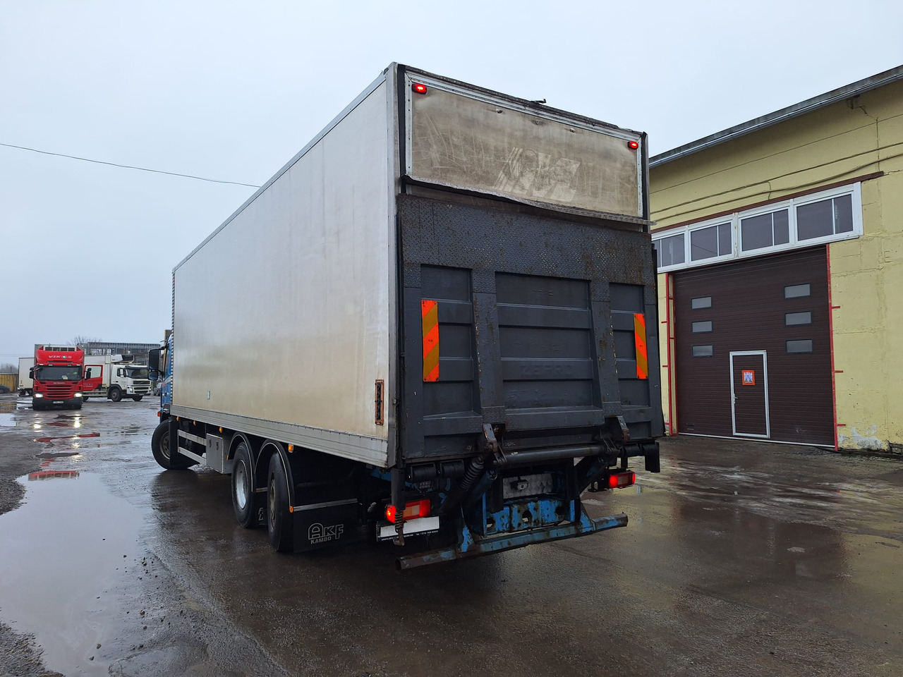 VOLVO FM12.380 - משאית: תמונה 3 VOLVO FM12.380 - משאית: תמונה 3