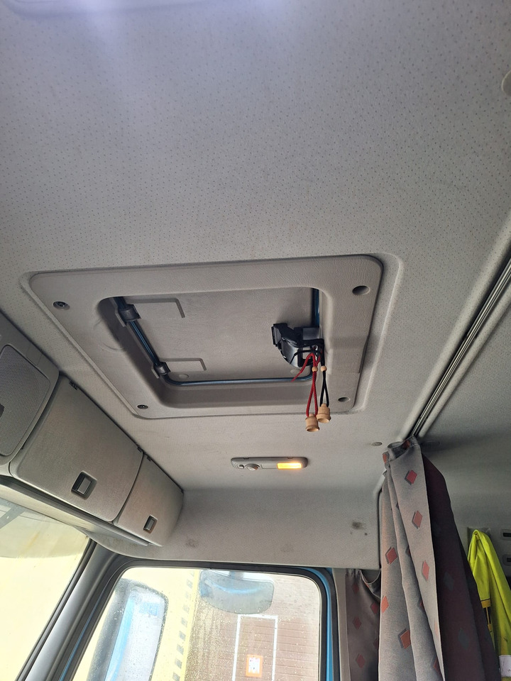 VOLVO FM12.380 - משאית: תמונה 4 VOLVO FM12.380 - משאית: תמונה 4