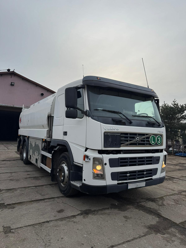 VOLVO FM12.380 - משאית מכל: תמונה 1 VOLVO FM12.380 - משאית מכל: תמונה 1