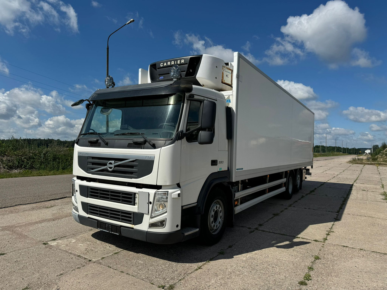 VOLVO FM330 - משאית קירור: תמונה 2 VOLVO FM330 - משאית קירור: תמונה 2