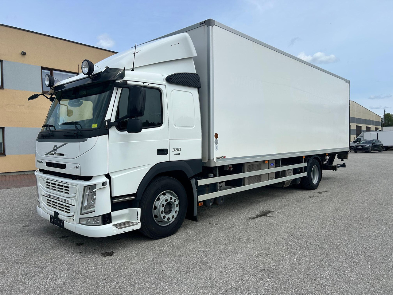 VOLVO FM330 - משאית קירור: תמונה 2 VOLVO FM330 - משאית קירור: תמונה 2