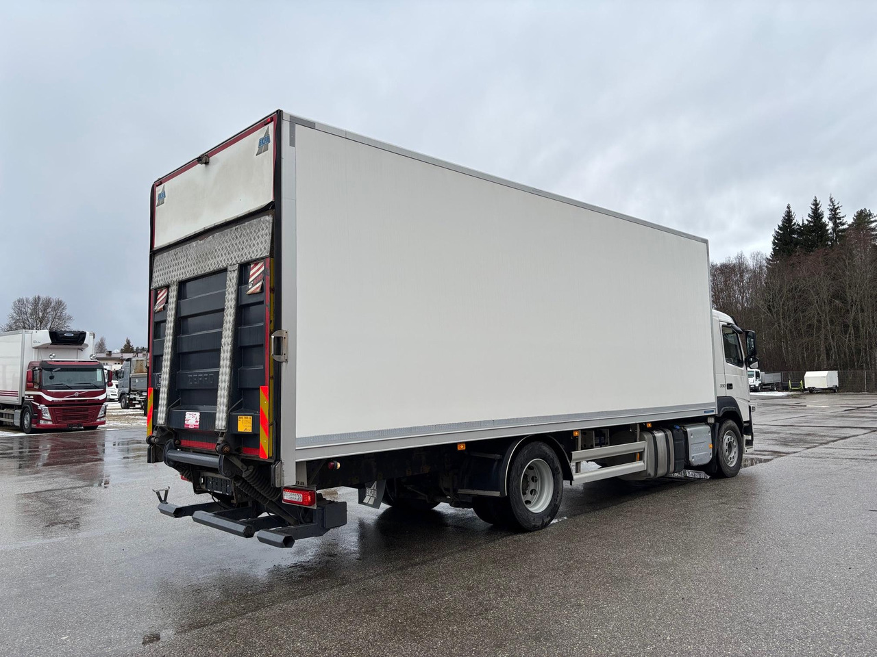 VOLVO FM330 - משאית קירור: תמונה 5 VOLVO FM330 - משאית קירור: תמונה 5
