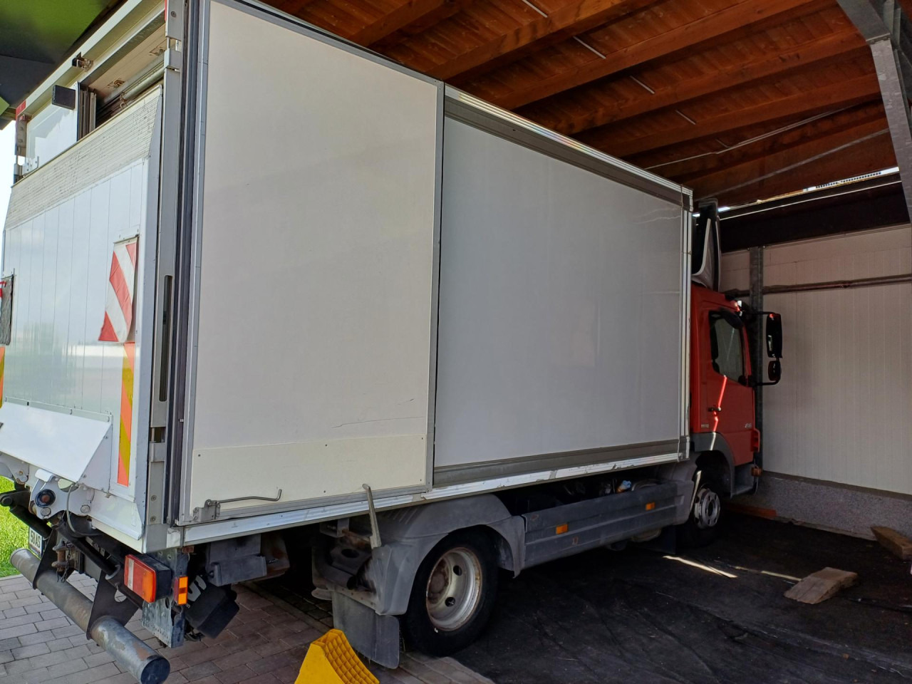 MERCEDES-BENZ 816 Euro5 AHK Luftfeder - כלי רכב מסחרי לקירור: תמונה 2 MERCEDES-BENZ 816 Euro5 AHK Luftfeder - כלי רכב מסחרי לקירור: תמונה 2