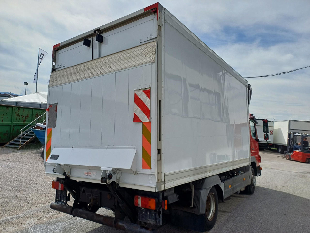MERCEDES-BENZ 816 Euro5 AHK Luftfeder - כלי רכב מסחרי לקירור: תמונה 5 MERCEDES-BENZ 816 Euro5 AHK Luftfeder - כלי רכב מסחרי לקירור: תמונה 5