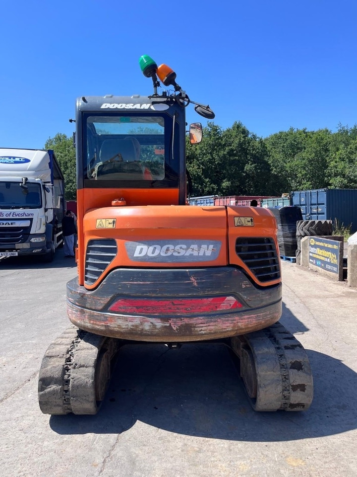 Doosan DX 63-3 - מיני מחפר: תמונה 4 Doosan DX 63-3 - מיני מחפר: תמונה 4
