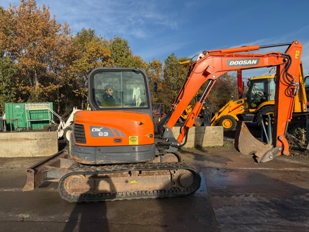 Doosan DX 63-3 - מיני מחפר: תמונה 1 Doosan DX 63-3 - מיני מחפר: תמונה 1