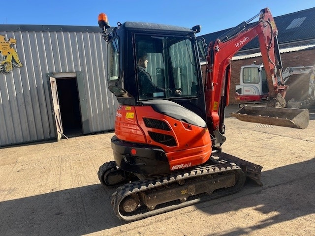 Kubota U 20-3 - מיני מחפר: תמונה 2 Kubota U 20-3 - מיני מחפר: תמונה 2
