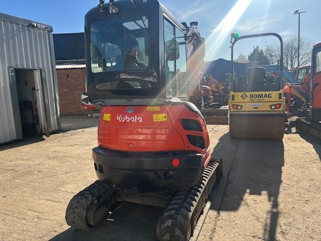 Kubota U 20-3 - מיני מחפר: תמונה 3 Kubota U 20-3 - מיני מחפר: תמונה 3