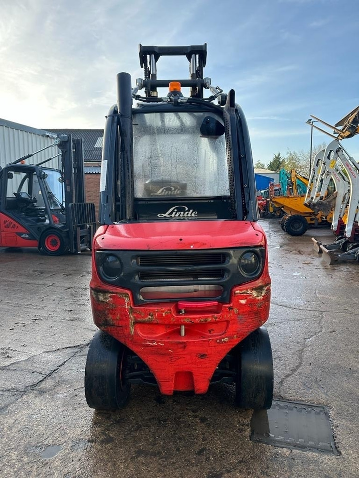 Linde H 35 D - מלגזת סולר: תמונה 5 Linde H 35 D - מלגזת סולר: תמונה 5