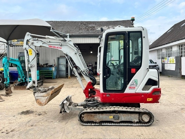 Takeuchi TB 225 - מיני מחפר: תמונה 5 Takeuchi TB 225 - מיני מחפר: תמונה 5