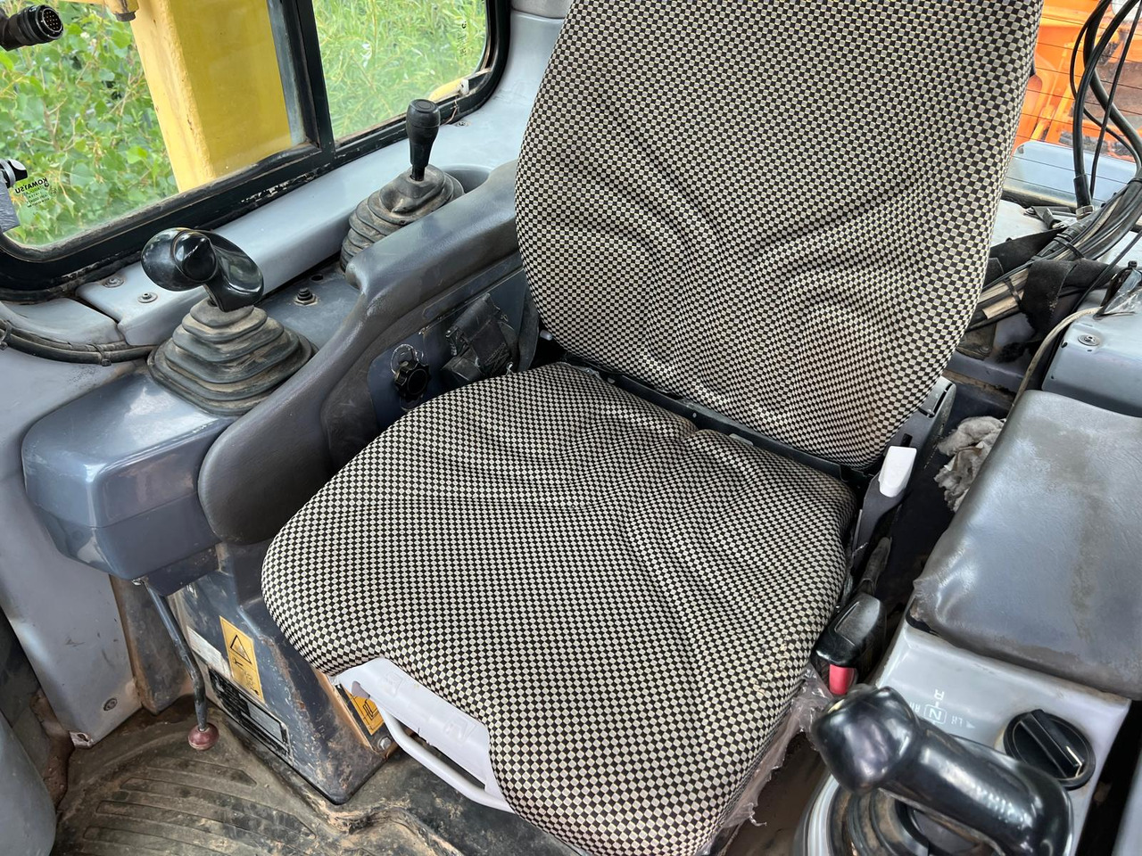 KOMATSU D 61 PX-15 Ripper 3Mtr.+Klima Deutsche Maschine! - דחפור: תמונה 5 KOMATSU D 61 PX-15 Ripper 3Mtr.+Klima Deutsche Maschine! - דחפור: תמונה 5