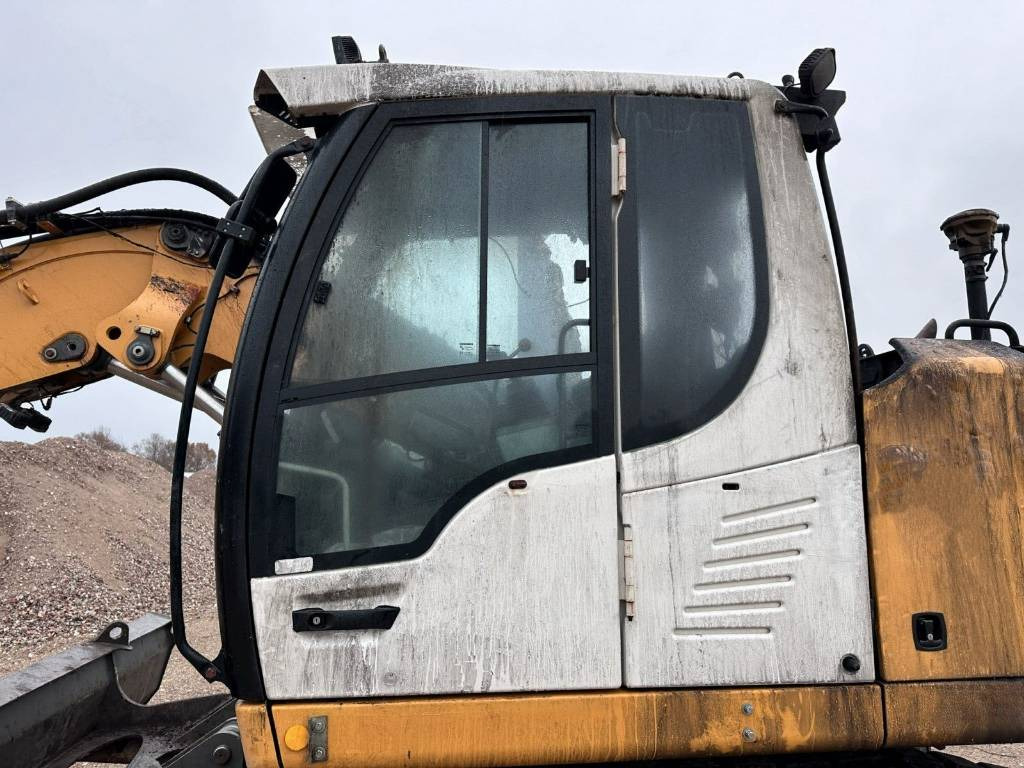 Liebherr 914 Compact for parts breaking dismantling - מחפר סורק: תמונה 4 Liebherr 914 Compact for parts breaking dismantling - מחפר סורק: תמונה 4