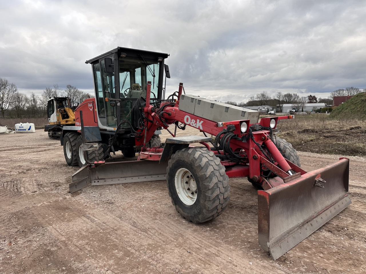 NEW HOLLAND F 106.5 - 6x6 Laser Topcon- Klima Cummins 6 Zyl. - מפלסת: תמונה 4 NEW HOLLAND F 106.5 - 6x6 Laser Topcon- Klima Cummins 6 Zyl. - מפלסת: תמונה 4