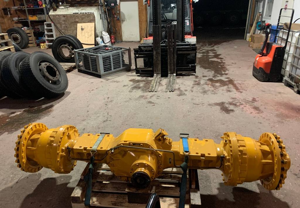 Volvo L220 E-F Achse - Axle - Hubgerüst - short boom - מעמיס גלגלים: תמונה 3 Volvo L220 E-F Achse - Axle - Hubgerüst - short boom - מעמיס גלגלים: תמונה 3