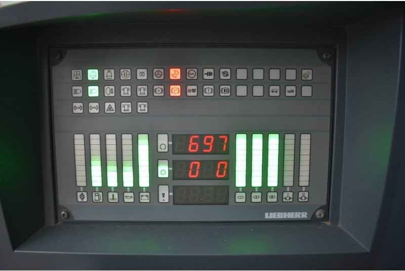 עגורן לכל שטח Liebherr LTM1055-3.2: תמונה 12