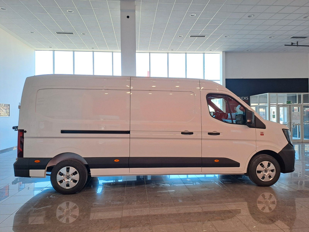 Renault Master L3H2 170 - NAV Klimaaut. Holzb. 270° - כלי רכב מסחרי עם לוח: תמונה 5 Renault Master L3H2 170 - NAV Klimaaut. Holzb. 270° - כלי רכב מסחרי עם לוח: תמונה 5