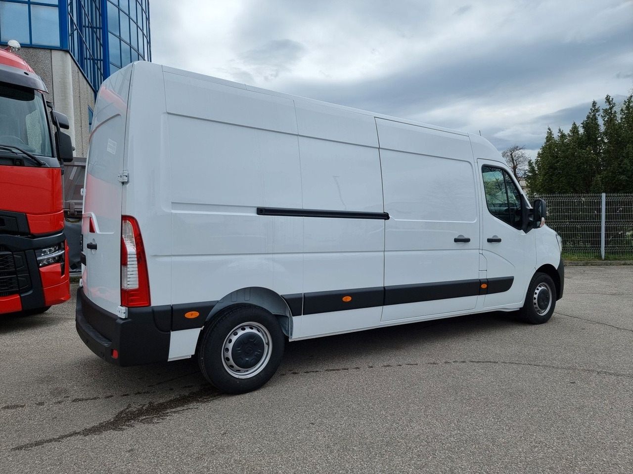 Renault Master L3H2 3,5t 150 PRO+ - כלי רכב מסחרי עם לוח: תמונה 3 Renault Master L3H2 3,5t 150 PRO+ - כלי רכב מסחרי עם לוח: תמונה 3