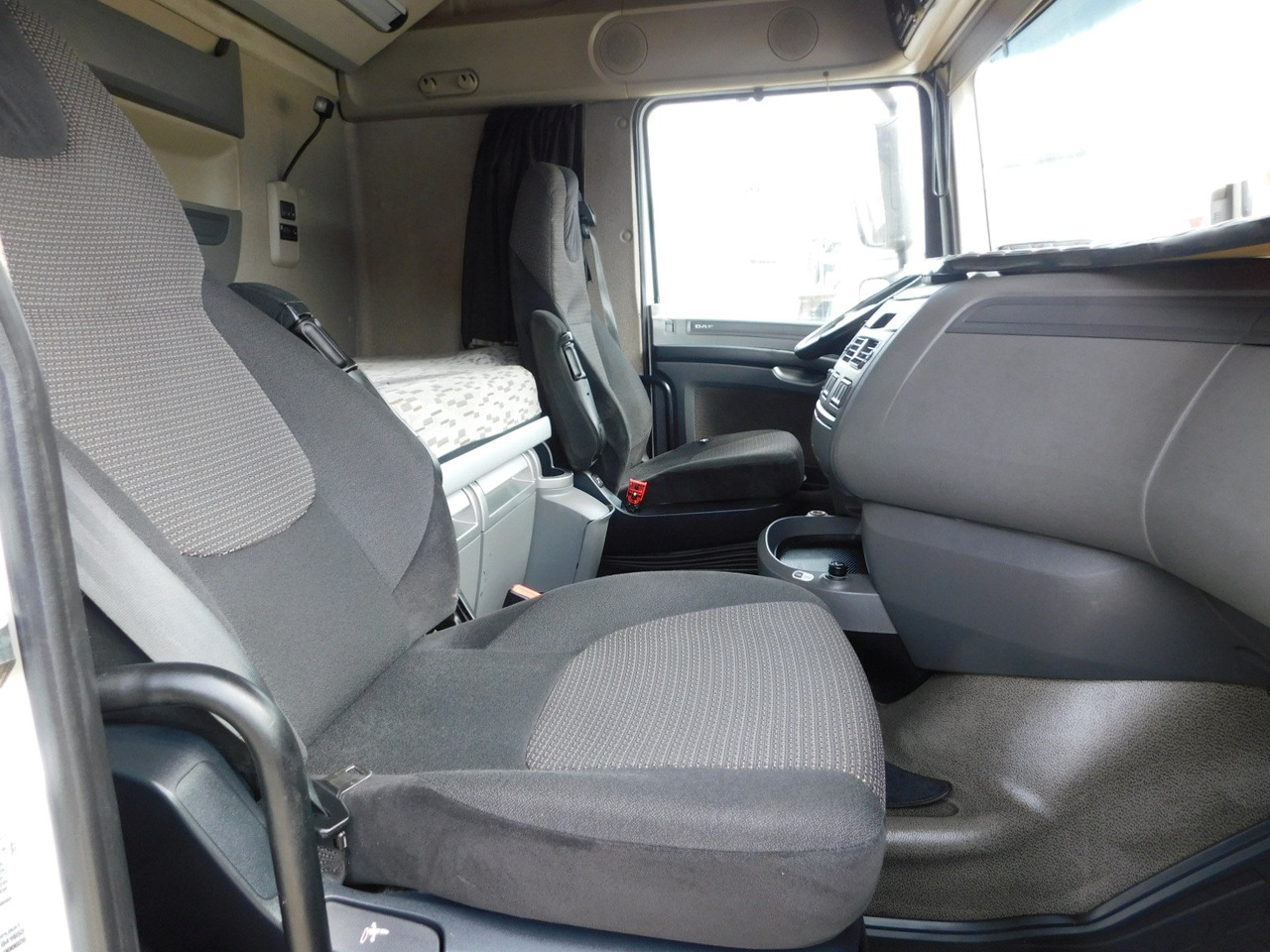 Daf Xf 460 ft - יחידת טרקטור: תמונה 5 Daf Xf 460 ft - יחידת טרקטור: תמונה 5