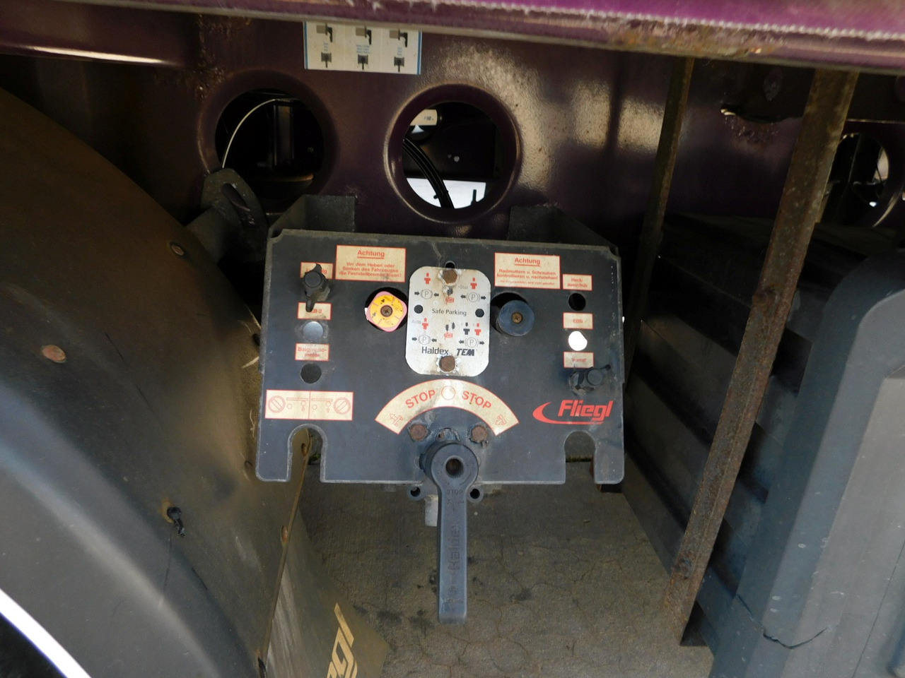 סמיטריילר עם וילונות צד Fliegl Sds 390: תמונה 6