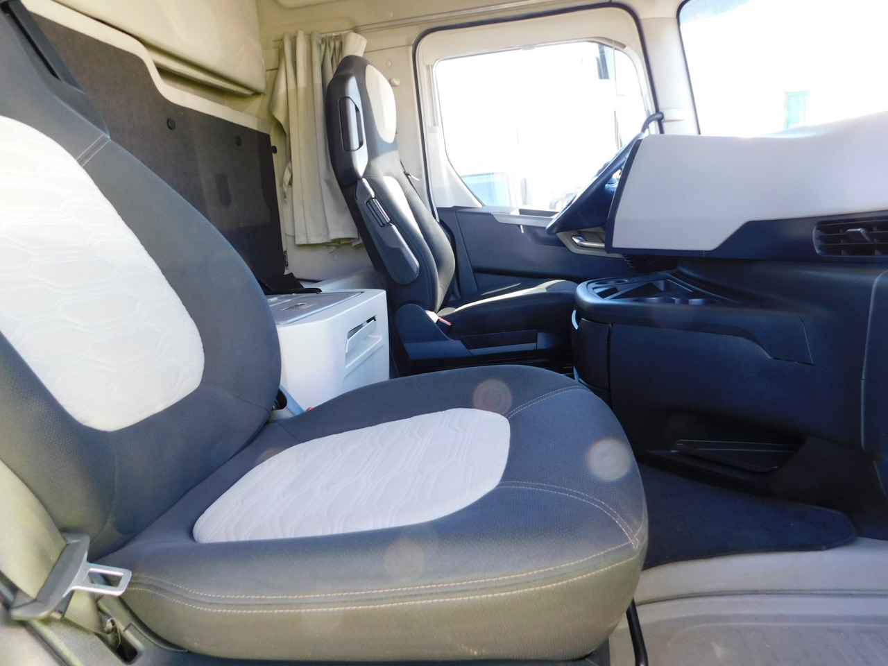 Ford F max 4x2 scab e6 12s2620 - יחידת טרקטור: תמונה 5 Ford F max 4x2 scab e6 12s2620 - יחידת טרקטור: תמונה 5
