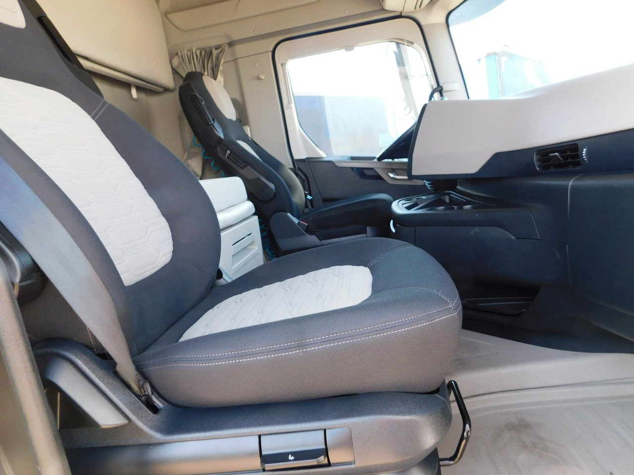 Ford F max 4x2 scab e6 12tx2620 ecotorq - יחידת טרקטור: תמונה 5 Ford F max 4x2 scab e6 12tx2620 ecotorq - יחידת טרקטור: תמונה 5