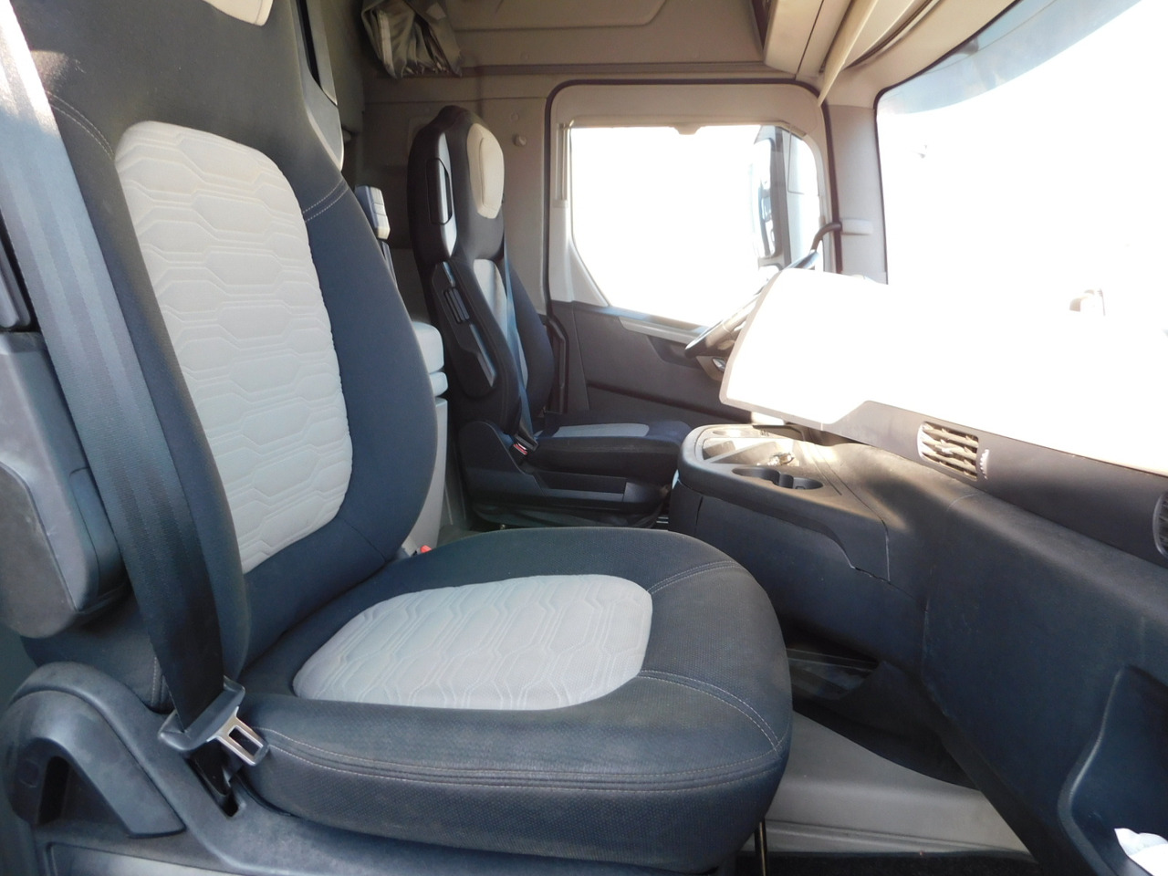 Ford F max ll 4x2 scab e6 12tx2620 - יחידת טרקטור: תמונה 5 Ford F max ll 4x2 scab e6 12tx2620 - יחידת טרקטור: תמונה 5