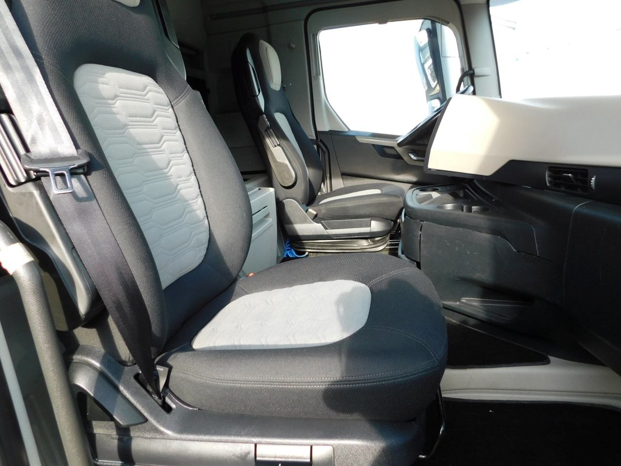 Ford F max ll 4x2 scab e6 12tx2620 - יחידת טרקטור: תמונה 5 Ford F max ll 4x2 scab e6 12tx2620 - יחידת טרקטור: תמונה 5