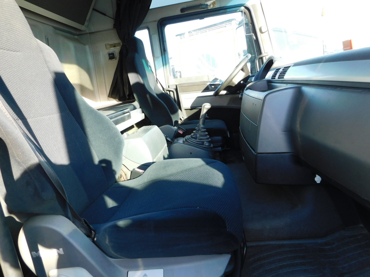 Man Tgx 18440 - משאית וילונות צד: תמונה 5 Man Tgx 18440 - משאית וילונות צד: תמונה 5