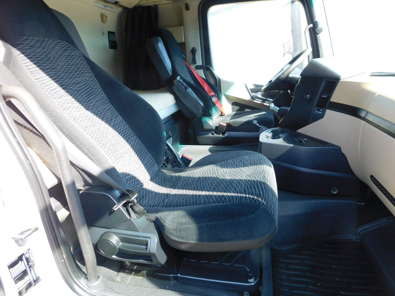 Mercedes Actros 1840 - יחידת טרקטור: תמונה 5 Mercedes Actros 1840 - יחידת טרקטור: תמונה 5