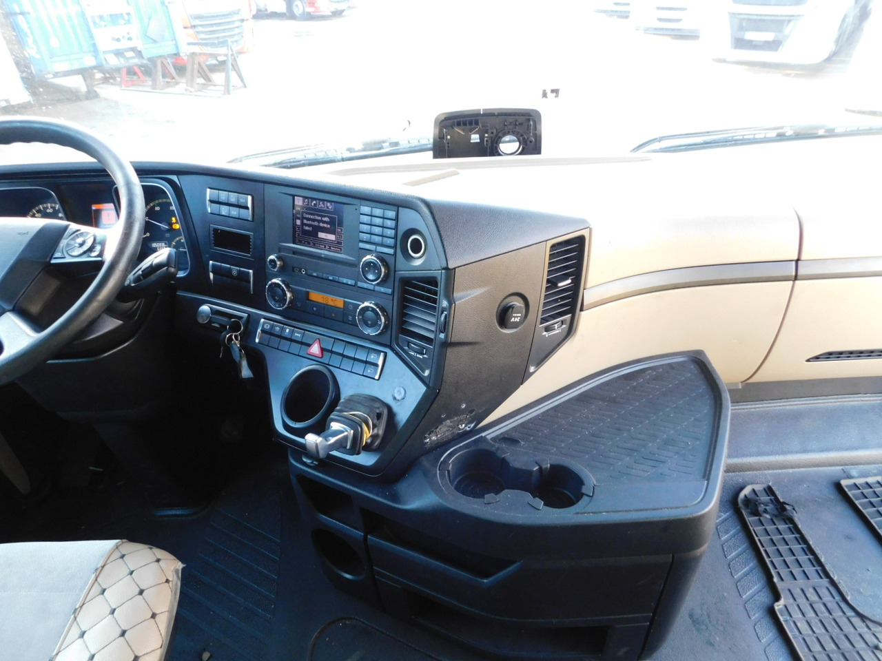 יחידת טרקטור Mercedes Actros: תמונה 6
