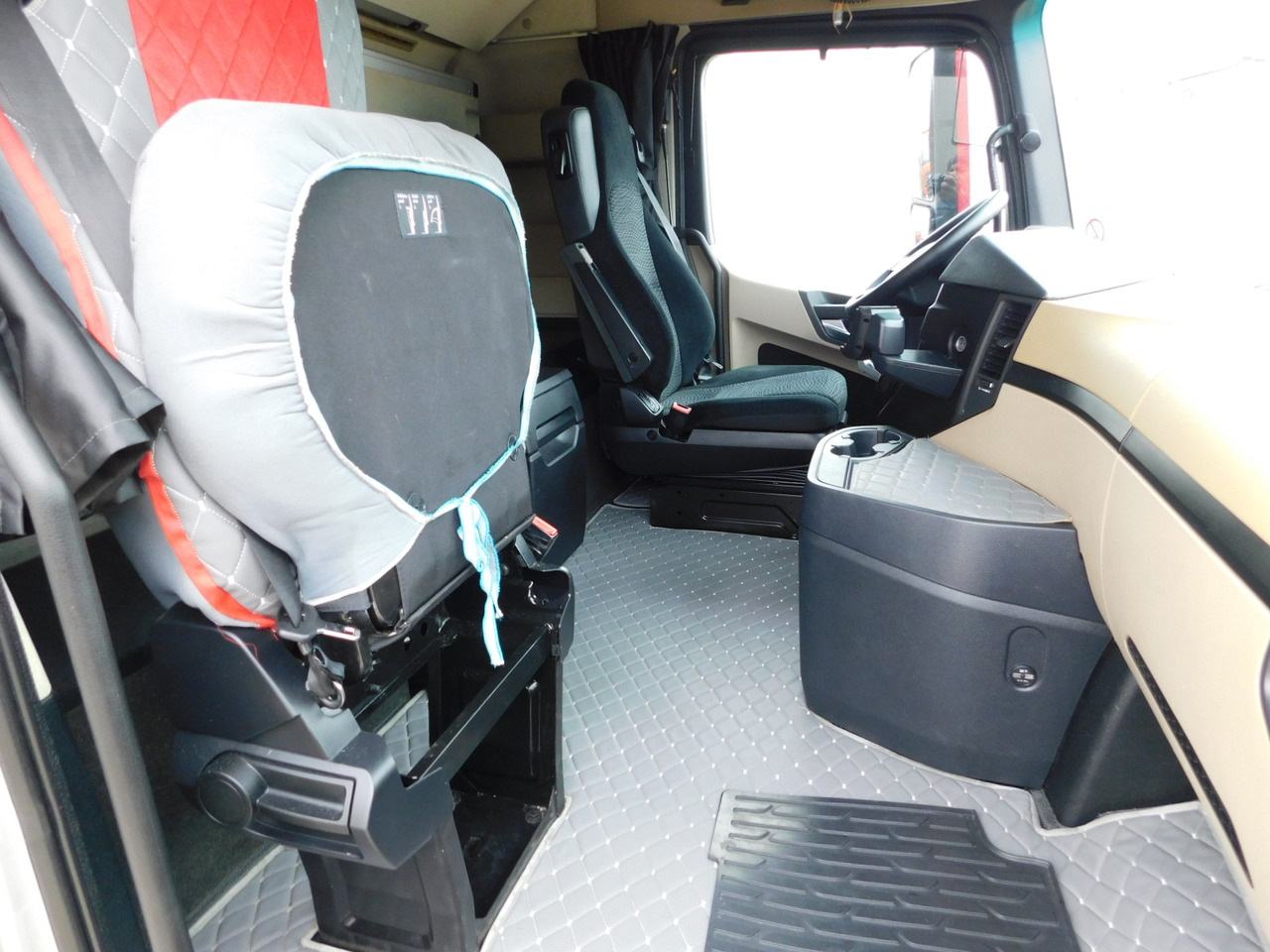 Mercedes Actros - יחידת טרקטור: תמונה 5 Mercedes Actros - יחידת טרקטור: תמונה 5