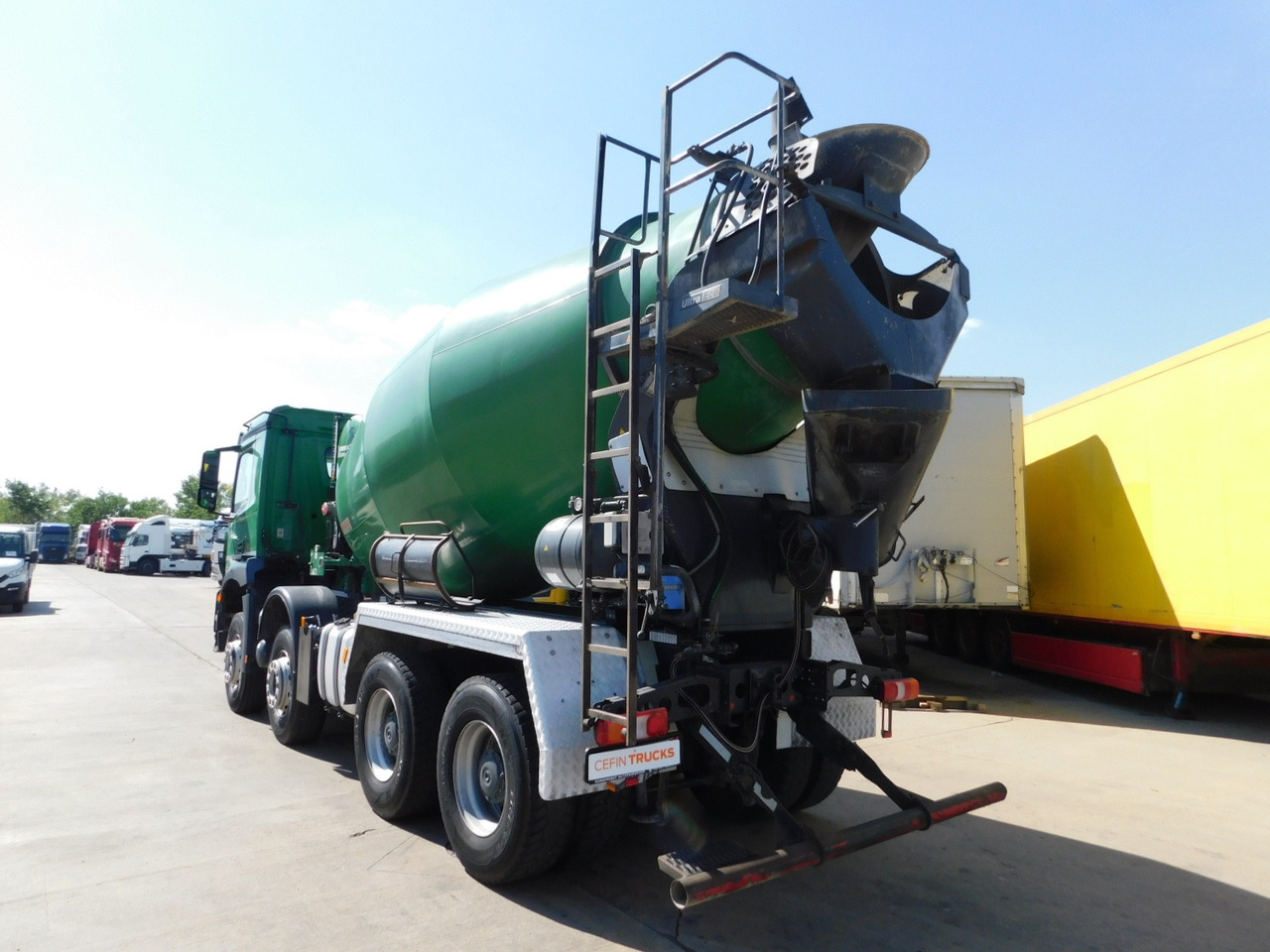 Mercedes Arocs 3243 - משאית מערבלת בטון: תמונה 4 Mercedes Arocs 3243 - משאית מערבלת בטון: תמונה 4