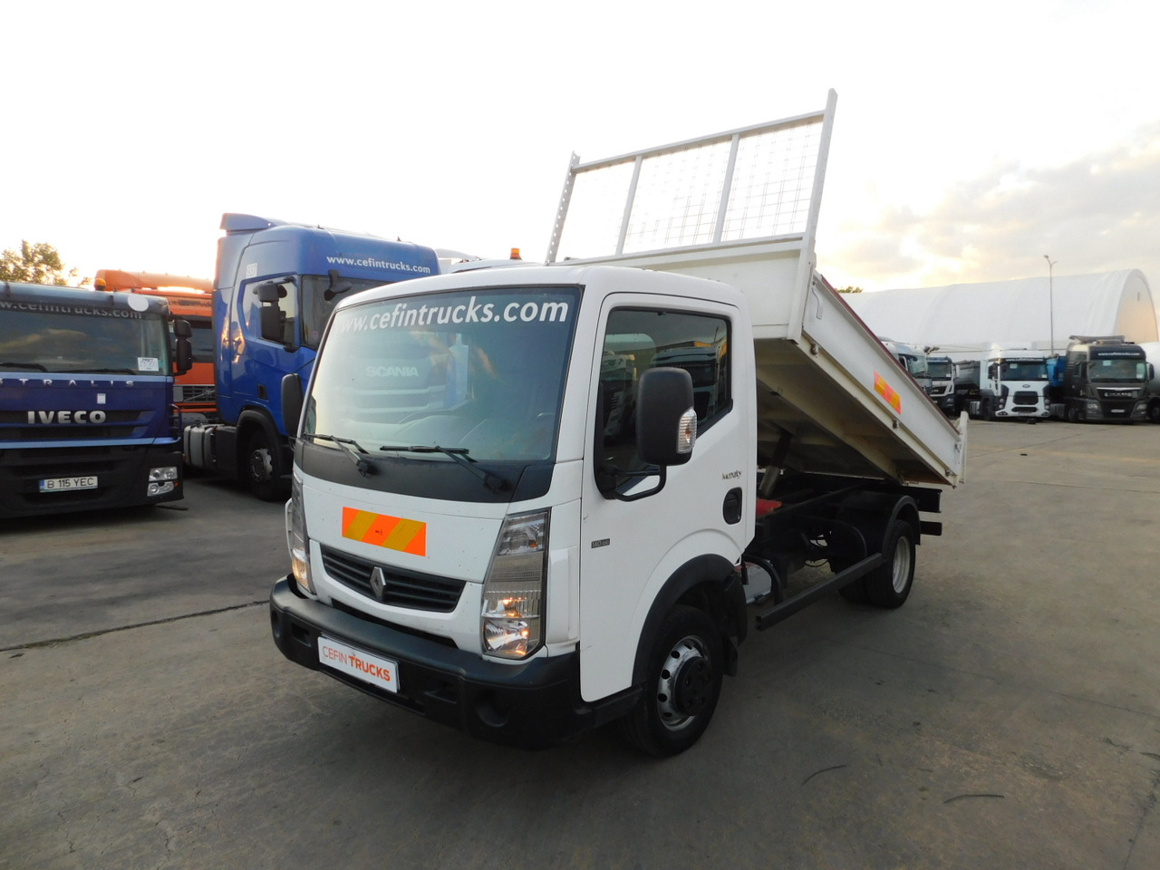 Renault Maxity - מזהיר: תמונה 1 Renault Maxity - מזהיר: תמונה 1
