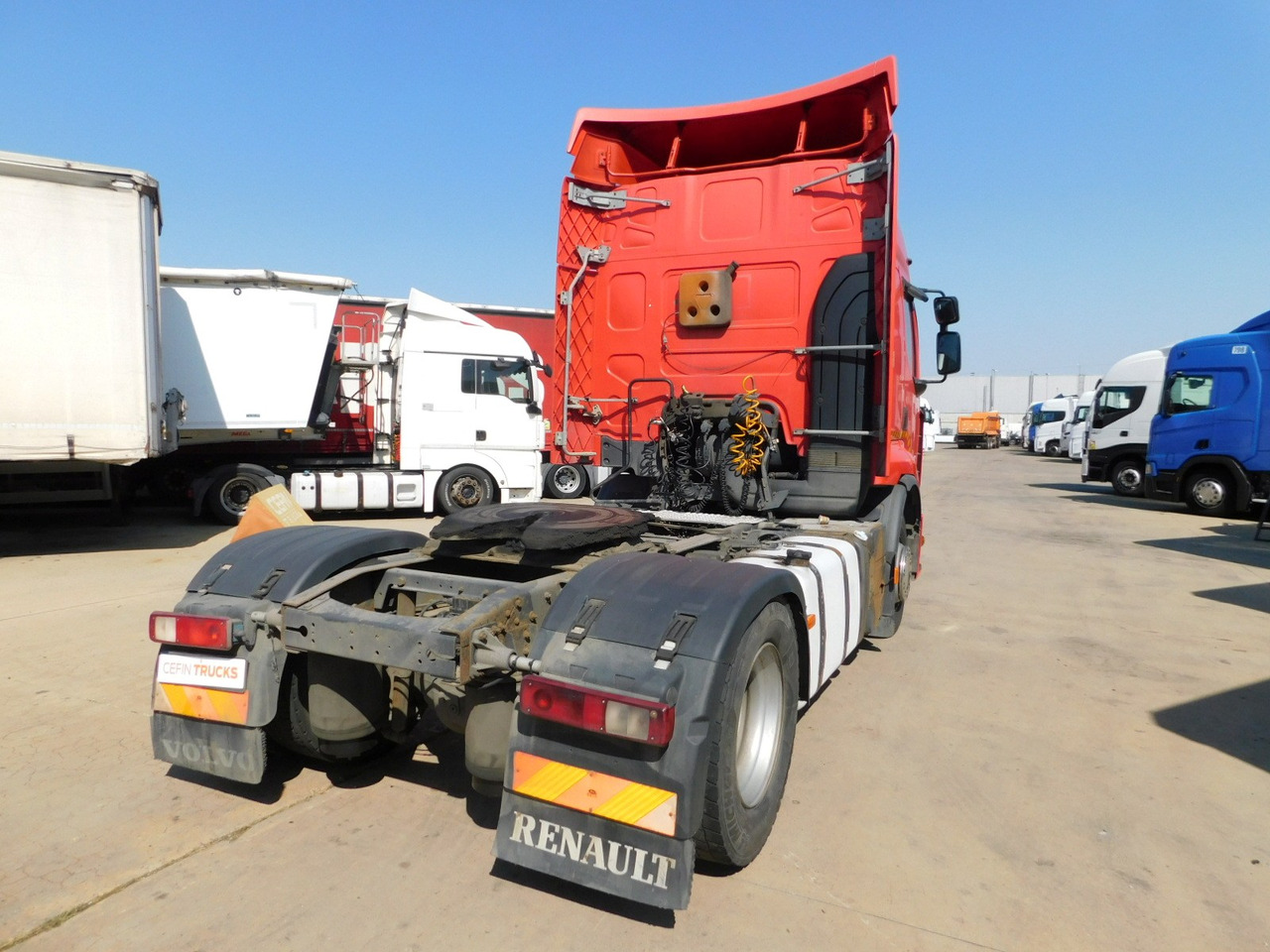 Renault Premium 410dxi - יחידת טרקטור: תמונה 3 Renault Premium 410dxi - יחידת טרקטור: תמונה 3