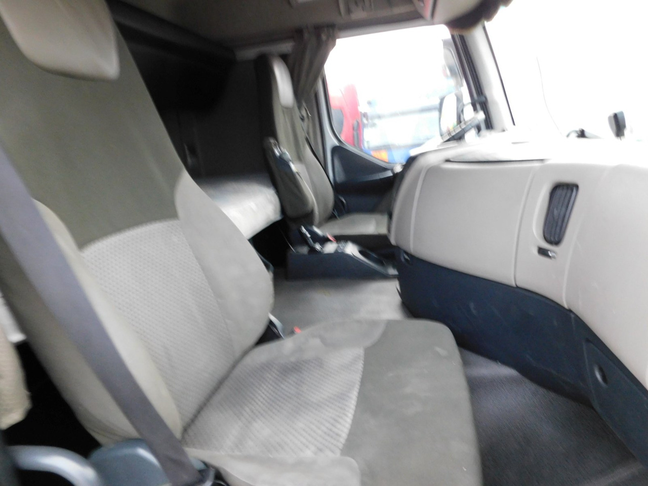 Renault Premium460dxi - יחידת טרקטור: תמונה 5 Renault Premium460dxi - יחידת טרקטור: תמונה 5