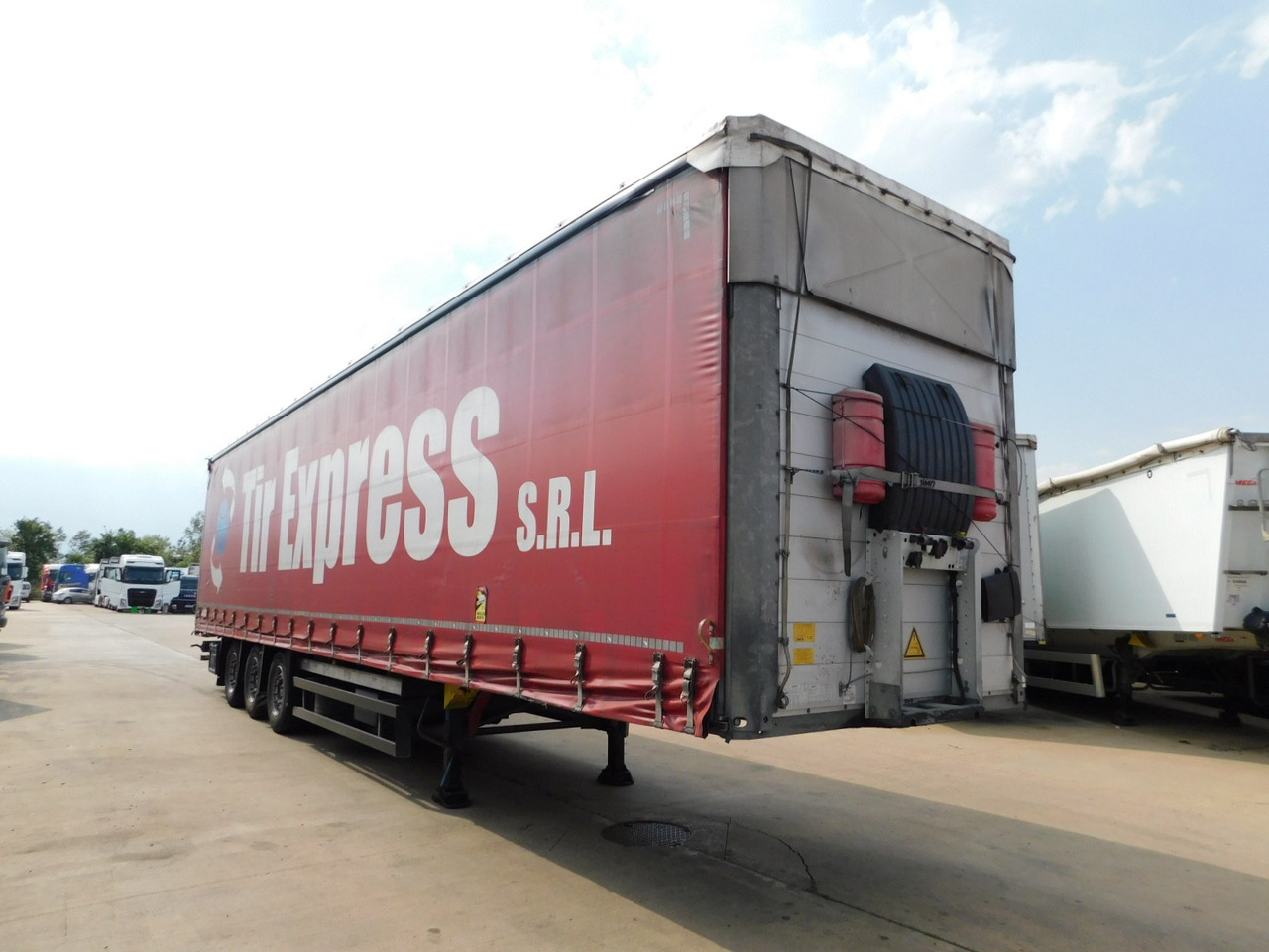Schmitz Cargobull scbs3t - סמיטריילר עם וילונות צד: תמונה 2 Schmitz Cargobull scbs3t - סמיטריילר עם וילונות צד: תמונה 2