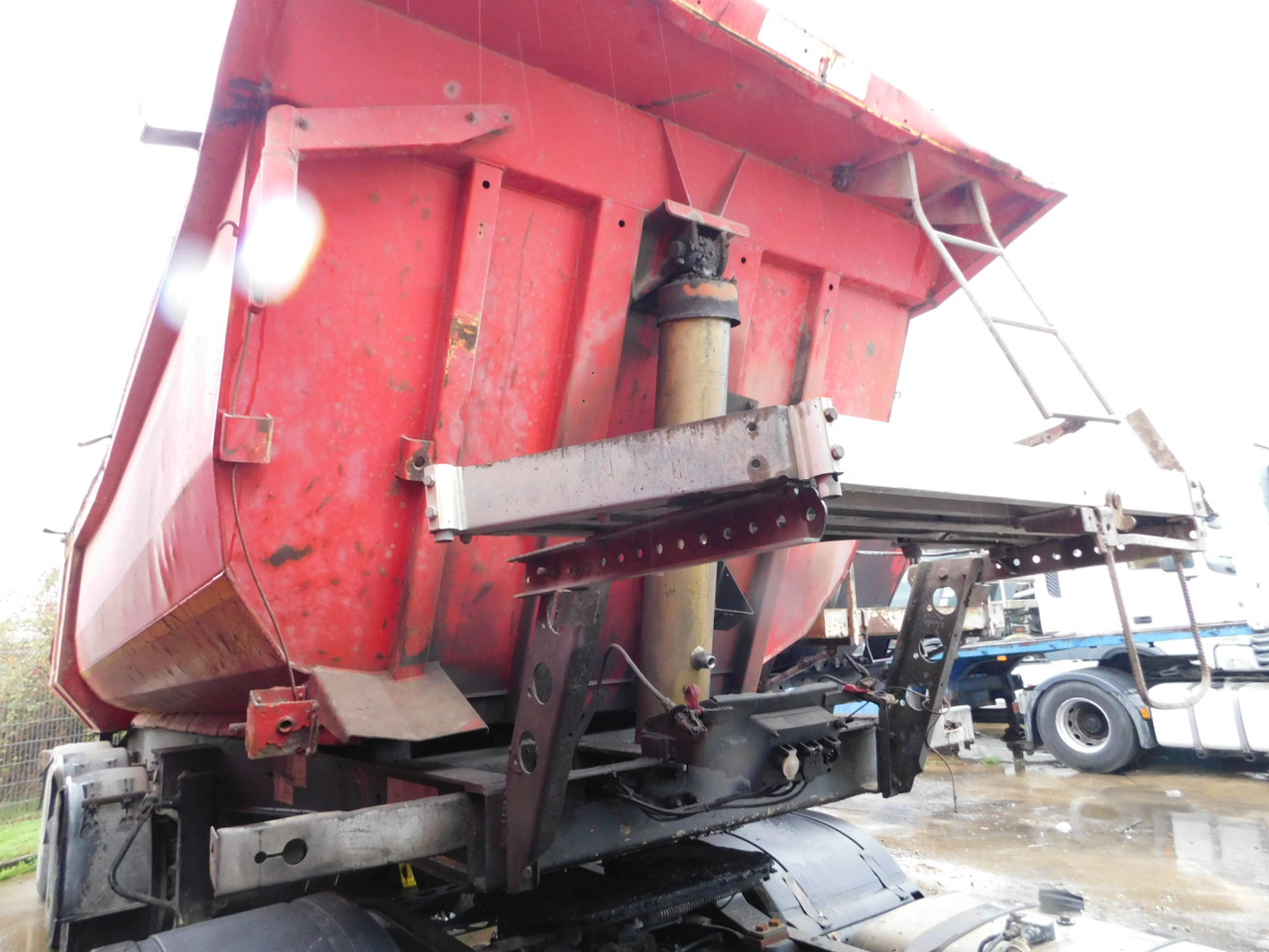 Zorzi 37s075pr - סמיטריילר עם מזהיר: תמונה 2 Zorzi 37s075pr - סמיטריילר עם מזהיר: תמונה 2