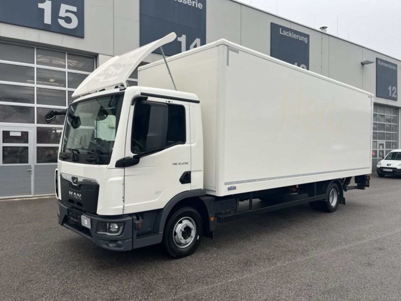 MAN TGL 12.250 4x2 BL CH Euro6 Klima AHK Luftfeder ZV - משאית תיבה: תמונה 1 MAN TGL 12.250 4x2 BL CH Euro6 Klima AHK Luftfeder ZV - משאית תיבה: תמונה 1