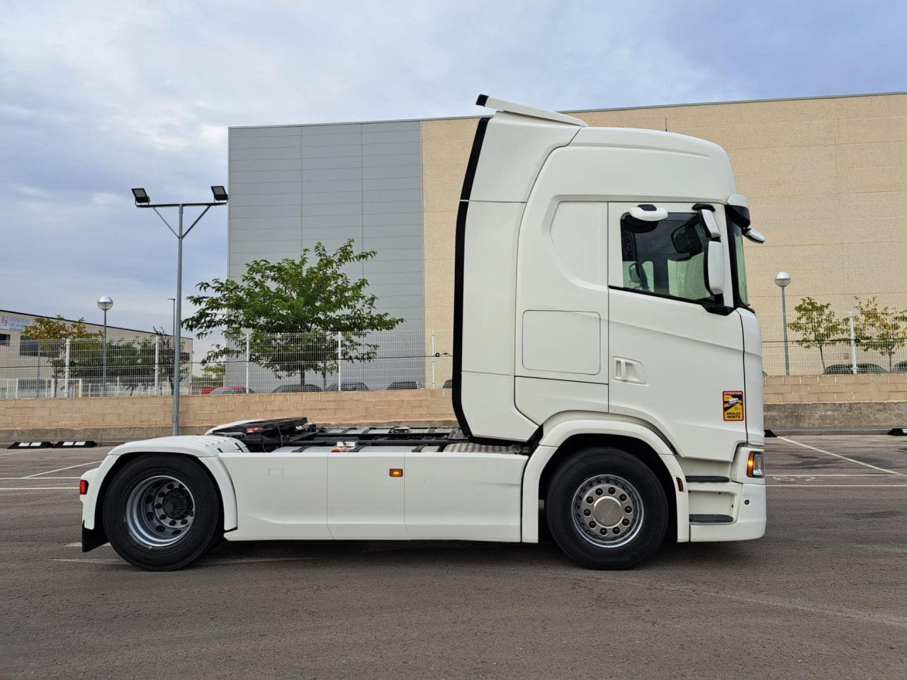 Scania UVES01240217 - יחידת טרקטור: תמונה 2 Scania UVES01240217 - יחידת טרקטור: תמונה 2
