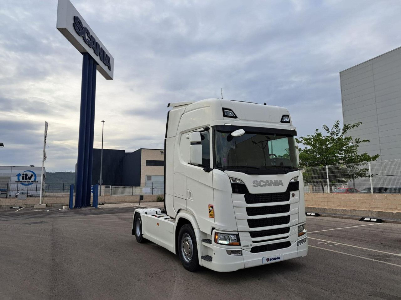 Scania UVES01240224 - יחידת טרקטור: תמונה 4 Scania UVES01240224 - יחידת טרקטור: תמונה 4