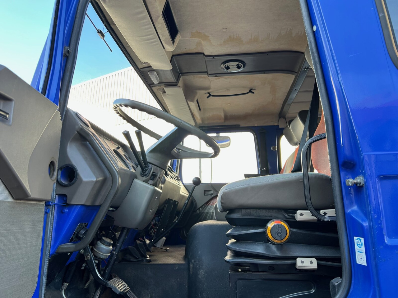 120-23 AW 4x4 Doka 120-23 AW 4x4 Doka, V8-Motor, Gerätewagen, Seilwinde - משאית צד נופל/ שטוחה: תמונה 5 120-23 AW 4x4 Doka 120-23 AW 4x4 Doka, V8-Motor, Gerätewagen, Seilwinde - משאית צד נופל/ שטוחה: תמונה 5
