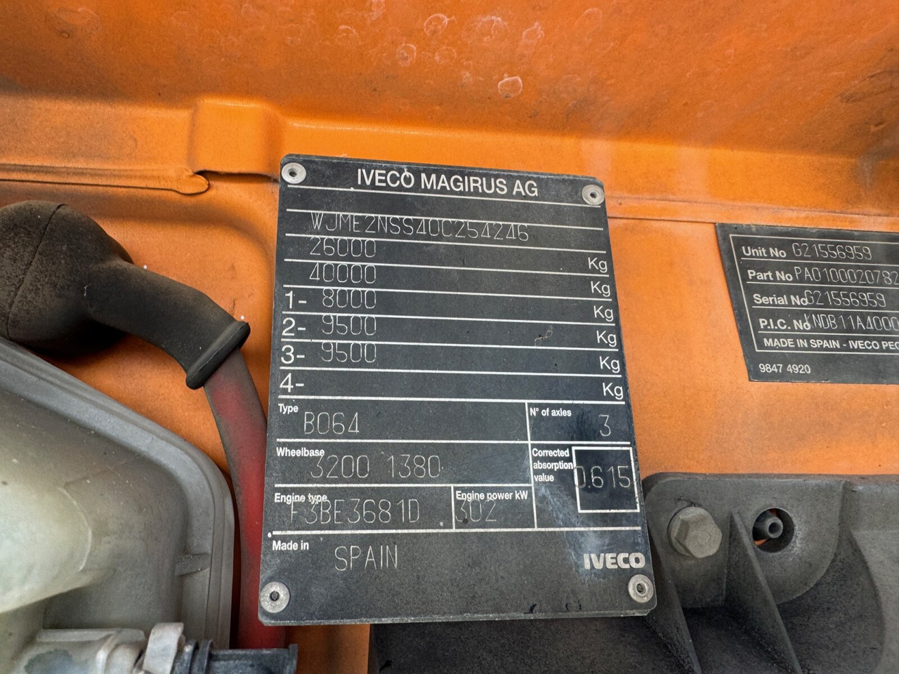 AD260T41 6x4 AD260T41 6x4, EEV - משאית עם שלדת תא: תמונה 5 AD260T41 6x4 AD260T41 6x4, EEV - משאית עם שלדת תא: תמונה 5