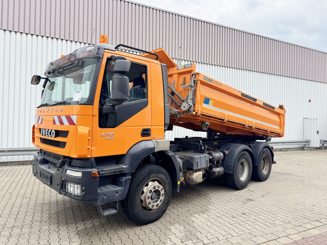 AD260T41 6x4 AD260T41 6x4, EEV - מזהיר: תמונה 1 AD260T41 6x4 AD260T41 6x4, EEV - מזהיר: תמונה 1