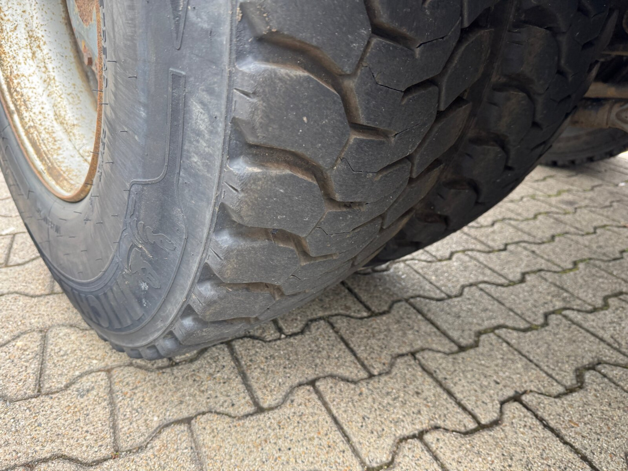 AD260T41 6x4 AD260T41 6x4, EEV - משאית עם שלדת תא: תמונה 3 AD260T41 6x4 AD260T41 6x4, EEV - משאית עם שלדת תא: תמונה 3