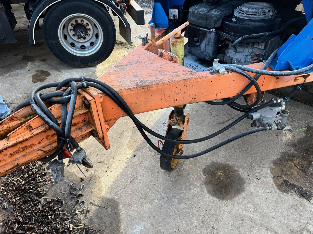 Asphaltkocher Bathe Asphaltkocher ca. 4m³, 4x VORHANDEN! - מכונת אספלט, קרון נגרר: תמונה 2 Asphaltkocher Bathe Asphaltkocher ca. 4m³, 4x VORHANDEN! - מכונת אספלט, קרון נגרר: תמונה 2