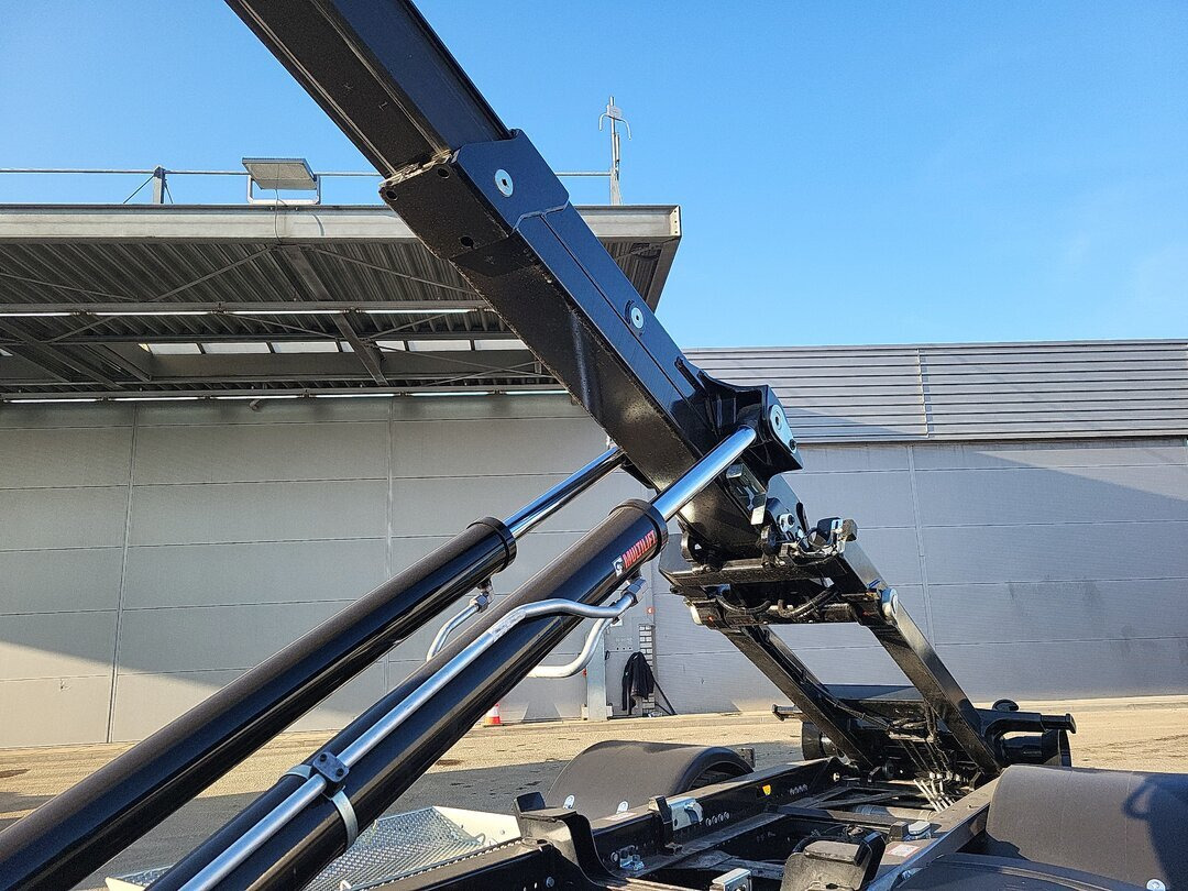 Euro Cargo 180E320 4x2 Euro Cargo 180E320 4x2, HIAB Abroller - משאית הרמת וו: תמונה 2 Euro Cargo 180E320 4x2 Euro Cargo 180E320 4x2, HIAB Abroller - משאית הרמת וו: תמונה 2