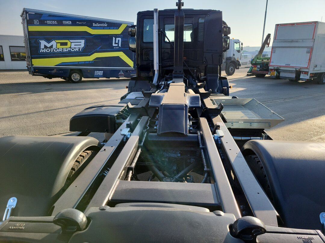 Euro Cargo 180E320 4x2 Euro Cargo 180E320 4x2, HIAB Abroller - משאית הרמת וו: תמונה 3 Euro Cargo 180E320 4x2 Euro Cargo 180E320 4x2, HIAB Abroller - משאית הרמת וו: תמונה 3